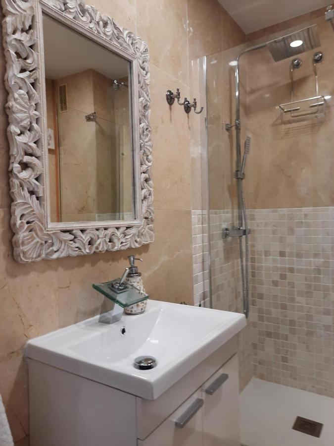 Fuengirola Apartment Carvajal Front Line Primera Linea Екстериор снимка
